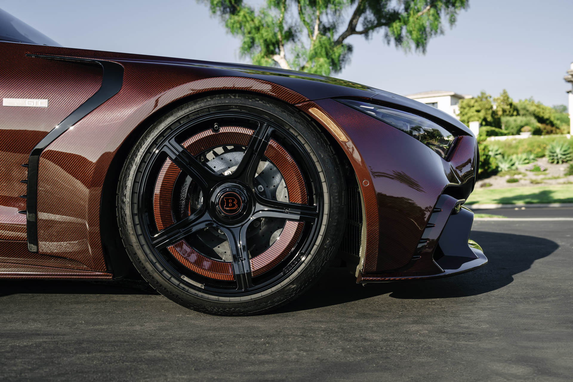 BRABUS ROCKET GTC DEEP RED_Outdoor_klein (42)